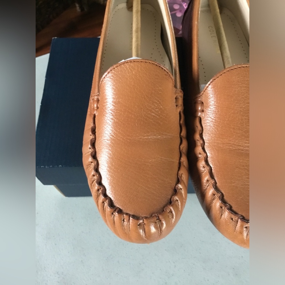 COLE HAAN WOMEN EVELYN DRIVER PECAN LEATHER FLATS TRUE SIZE 9.5 B W/BIX - Picture 4 of 15